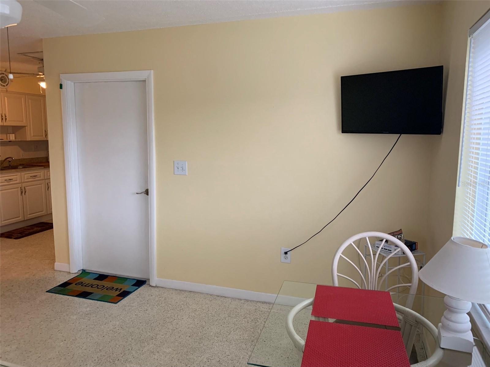 Image 4 of 17 For 17688 Gulf Boulevard 201