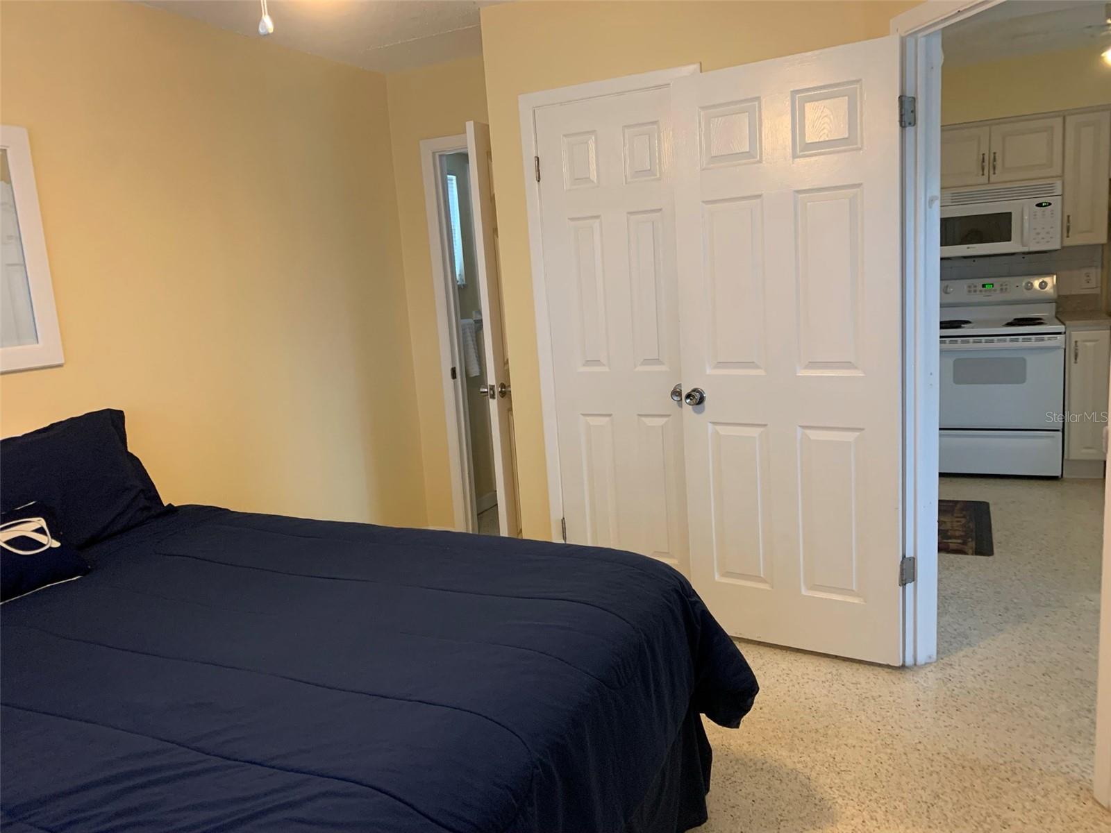 Image 9 of 17 For 17688 Gulf Boulevard 201