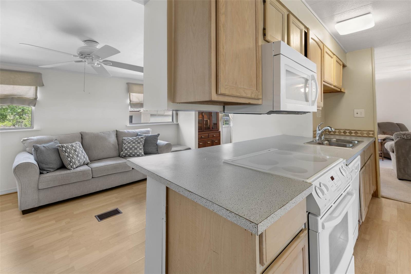 Image 9 of 34 For 8181 Filson Street