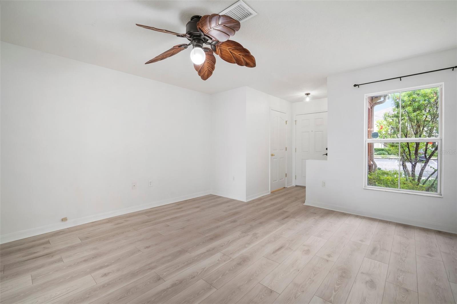 Image 22 of 42 For 6831 Dartmouth Hill Street