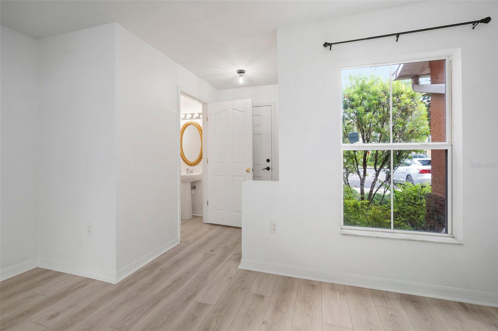 Image 24 of 42 For 6831 Dartmouth Hill Street