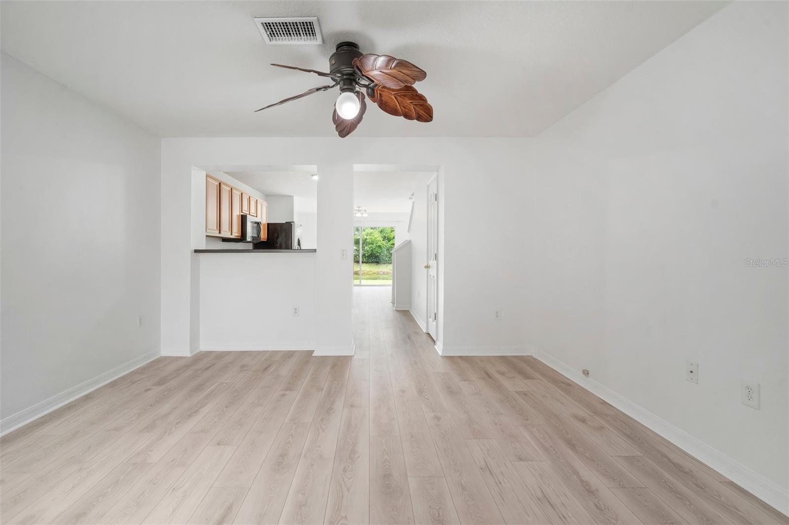 Image 4 of 42 For 6831 Dartmouth Hill Street
