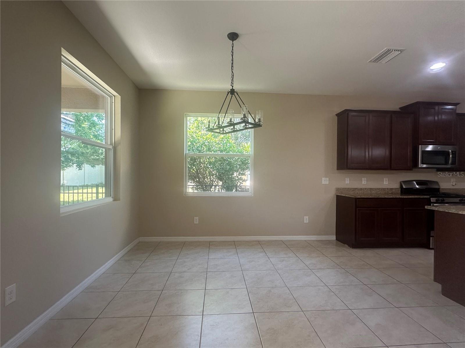 Image 9 of 24 For 6309 Lantern View Place