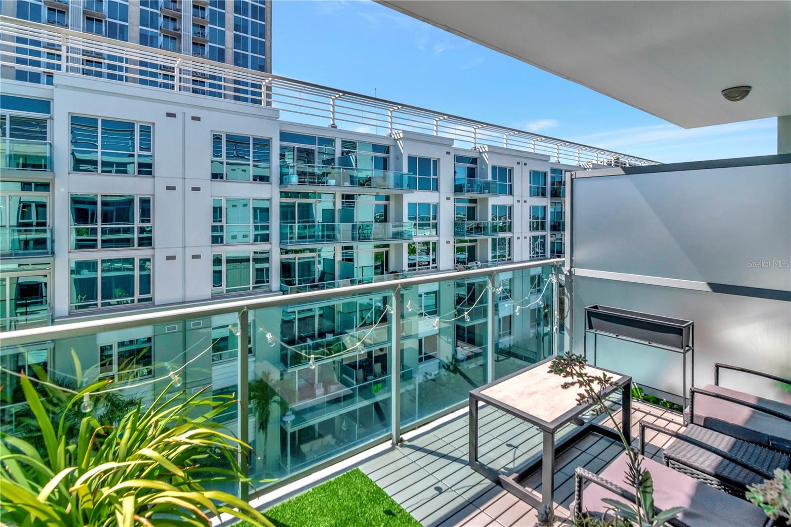 Image 21 of 42 For 912 Channelside Drive 2710