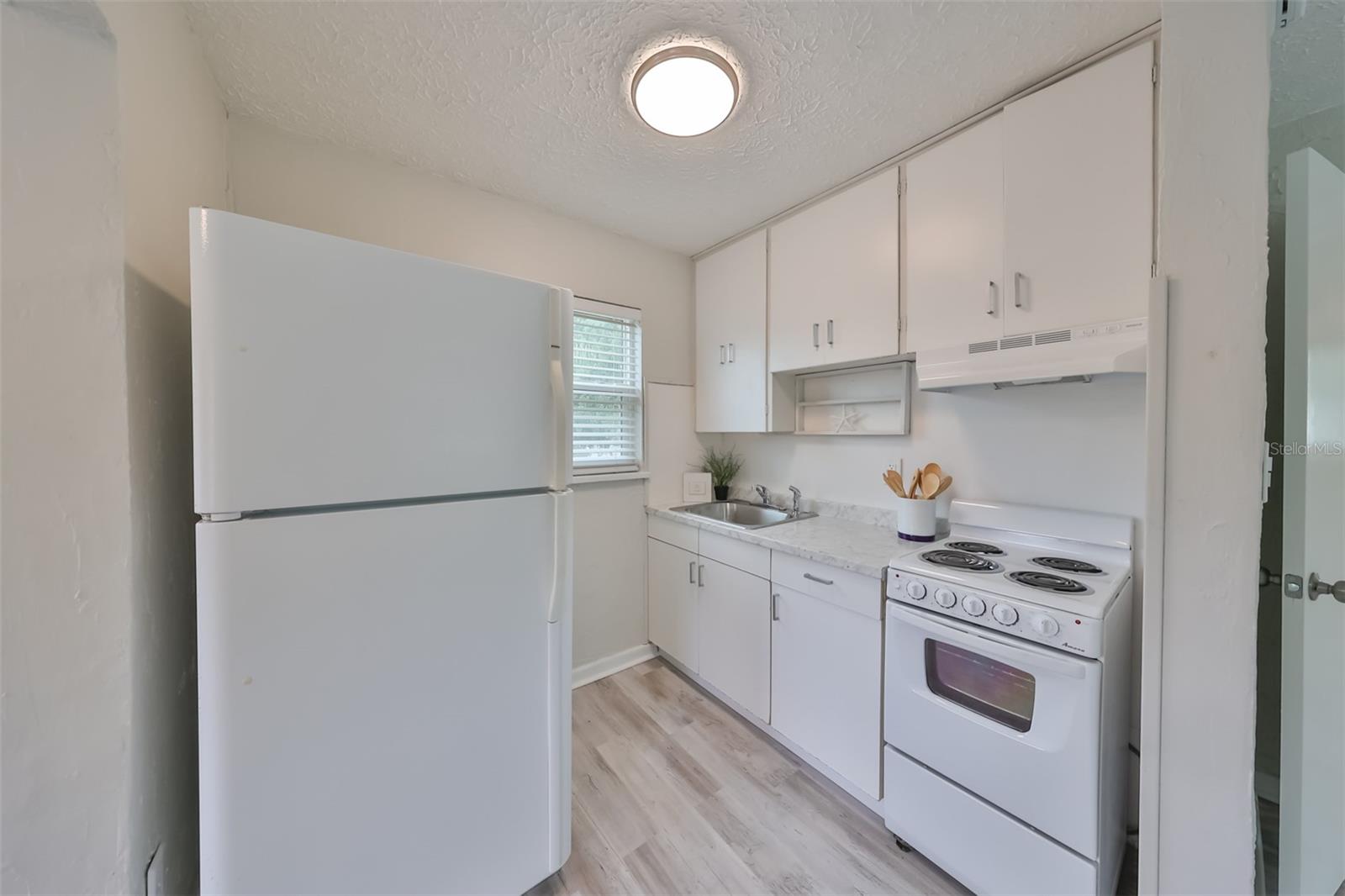 Image 10 of 21 For 3900 52nd Avenue N 1-2
