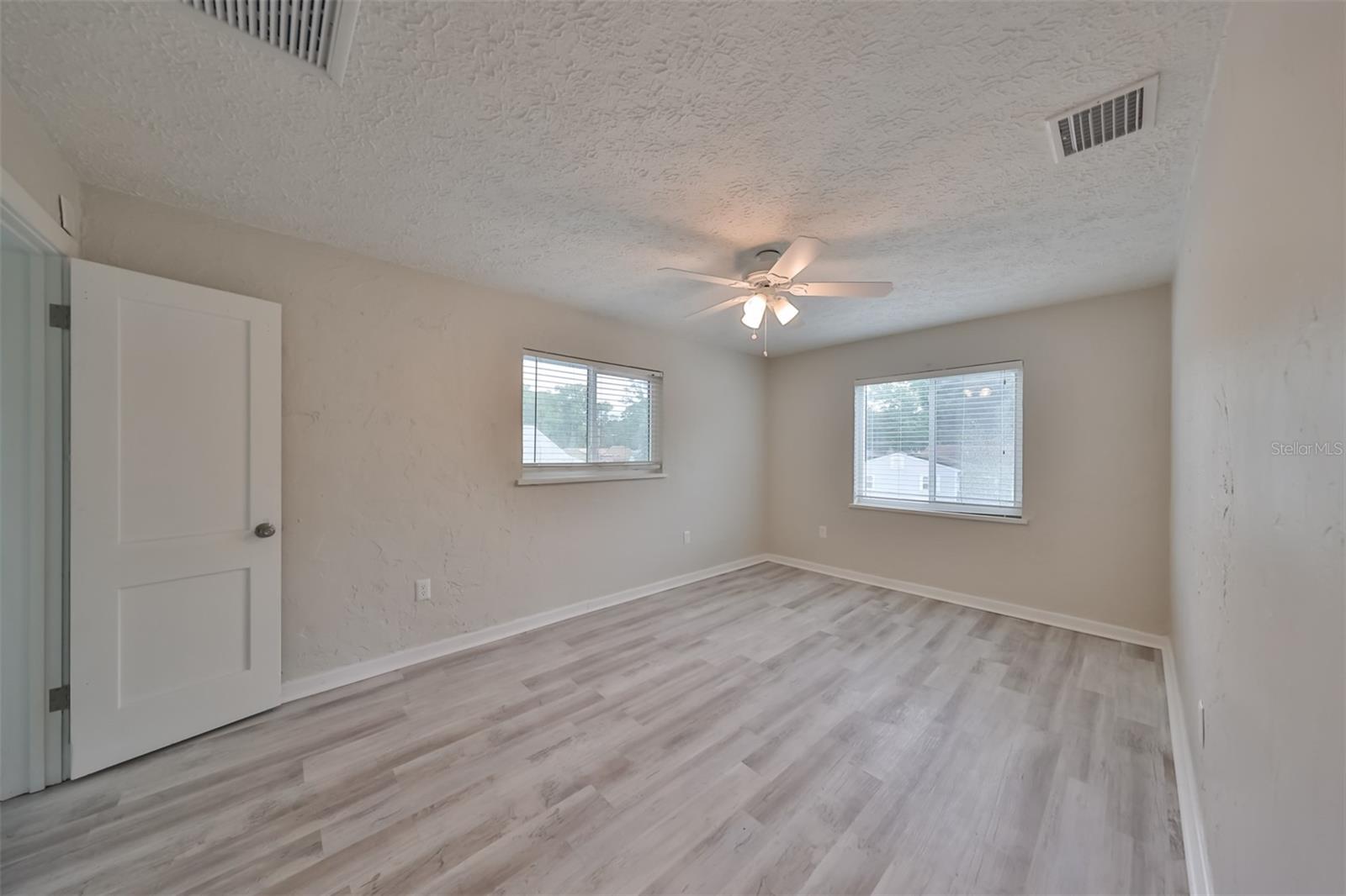 Image 12 of 21 For 3900 52nd Avenue N 1-2