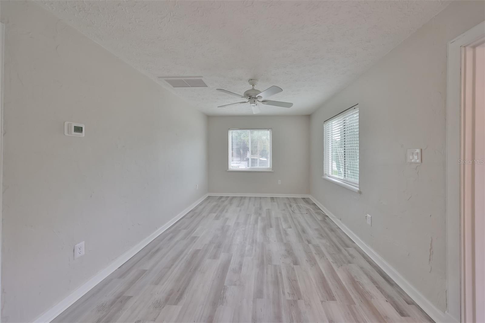 Image 6 of 21 For 3900 52nd Avenue N 1-2