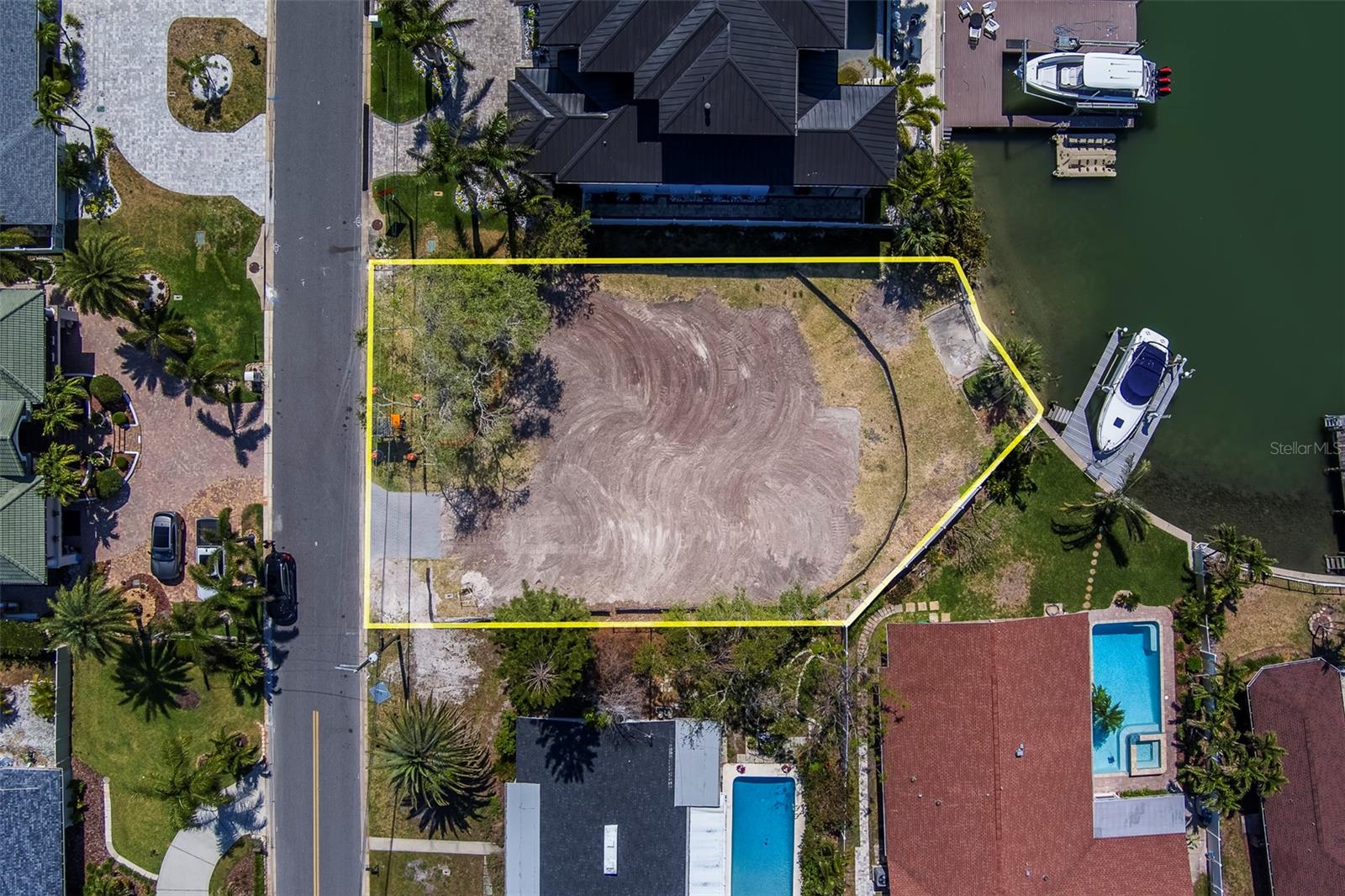 Details for 909 Oakwood Drive, LARGO, FL 33770