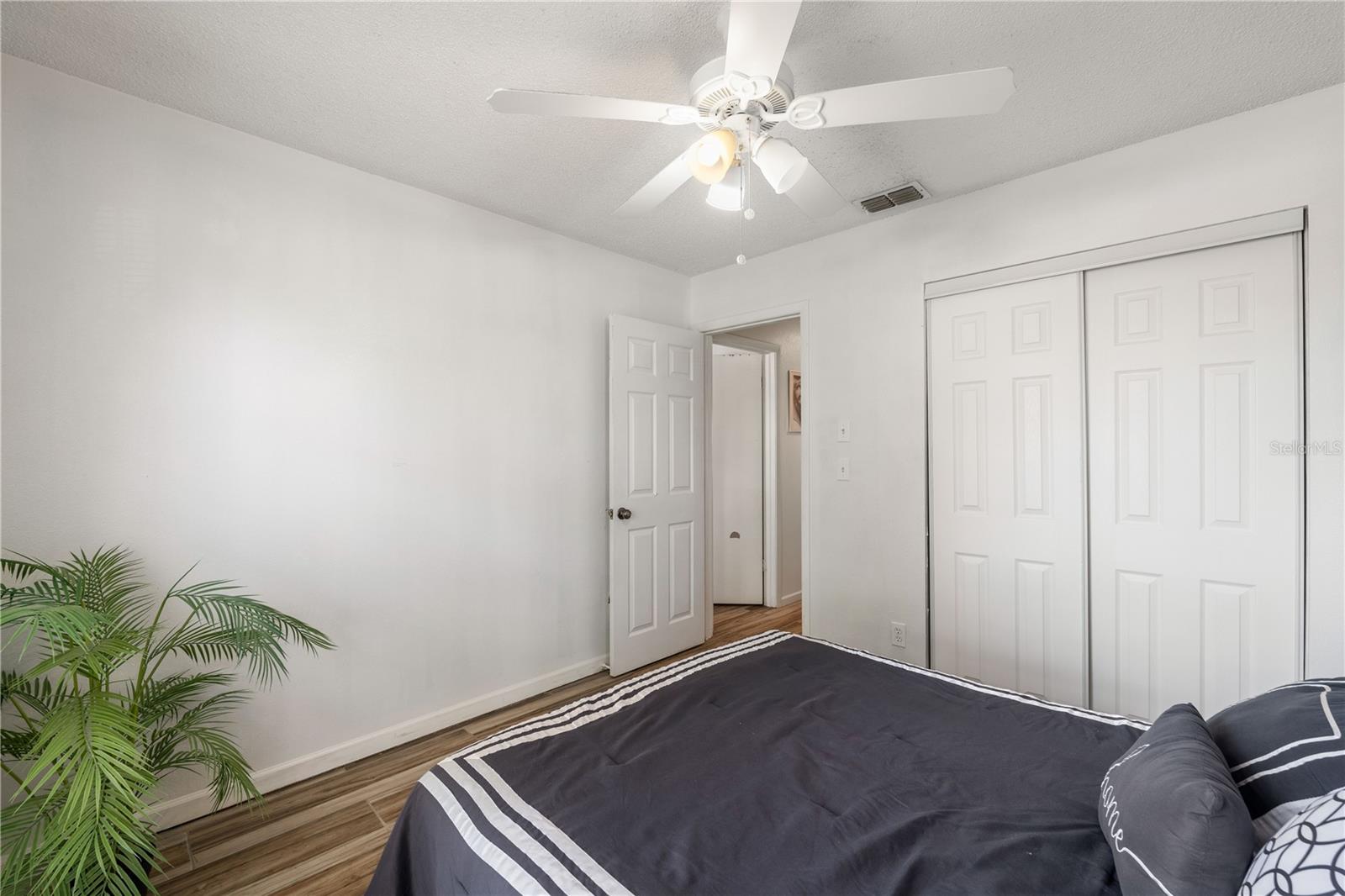 Image 16 of 43 For 12815 Tallowood Drive