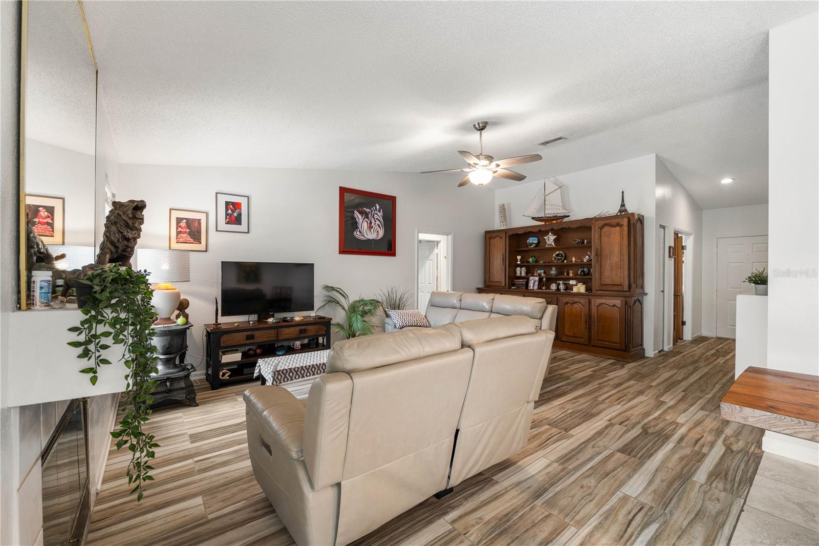 Image 2 of 43 For 12815 Tallowood Drive