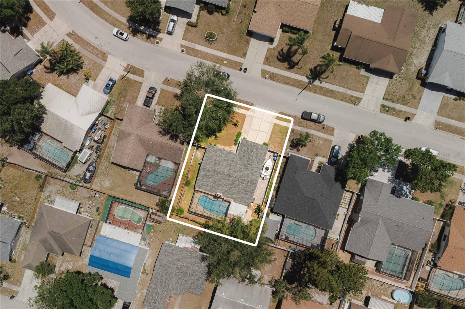 Image 35 of 43 For 12815 Tallowood Drive