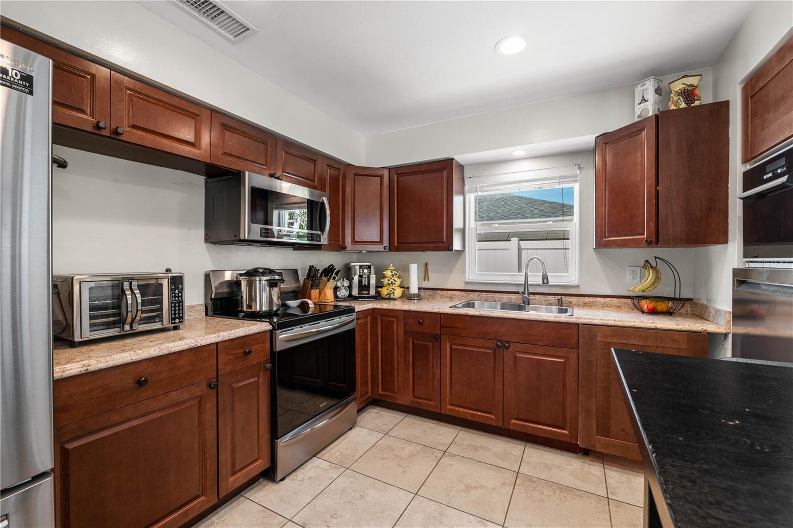 Image 6 of 43 For 12815 Tallowood Drive