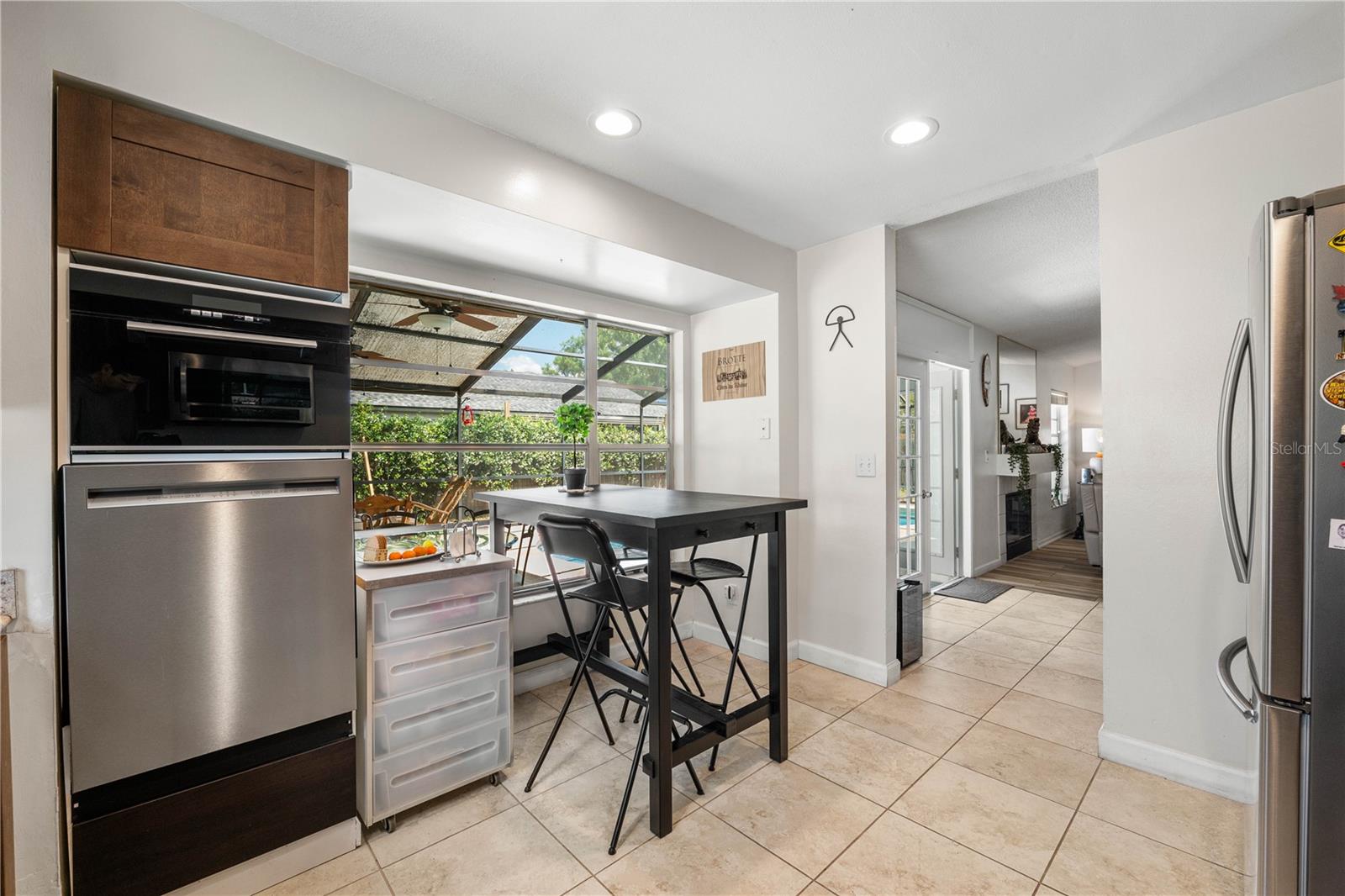Image 7 of 43 For 12815 Tallowood Drive