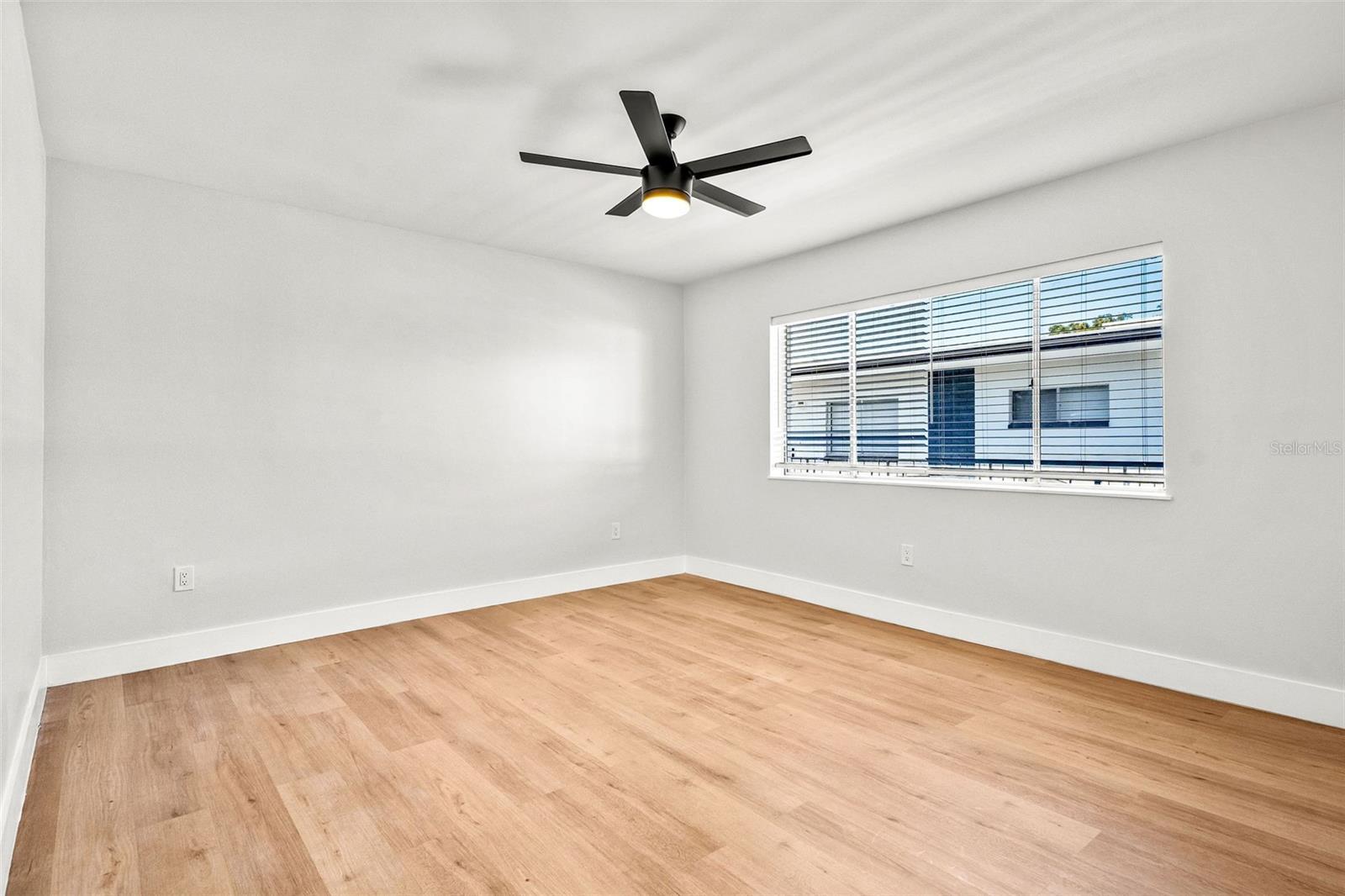Image 11 of 13 For 300 Nimbus Avenue 2