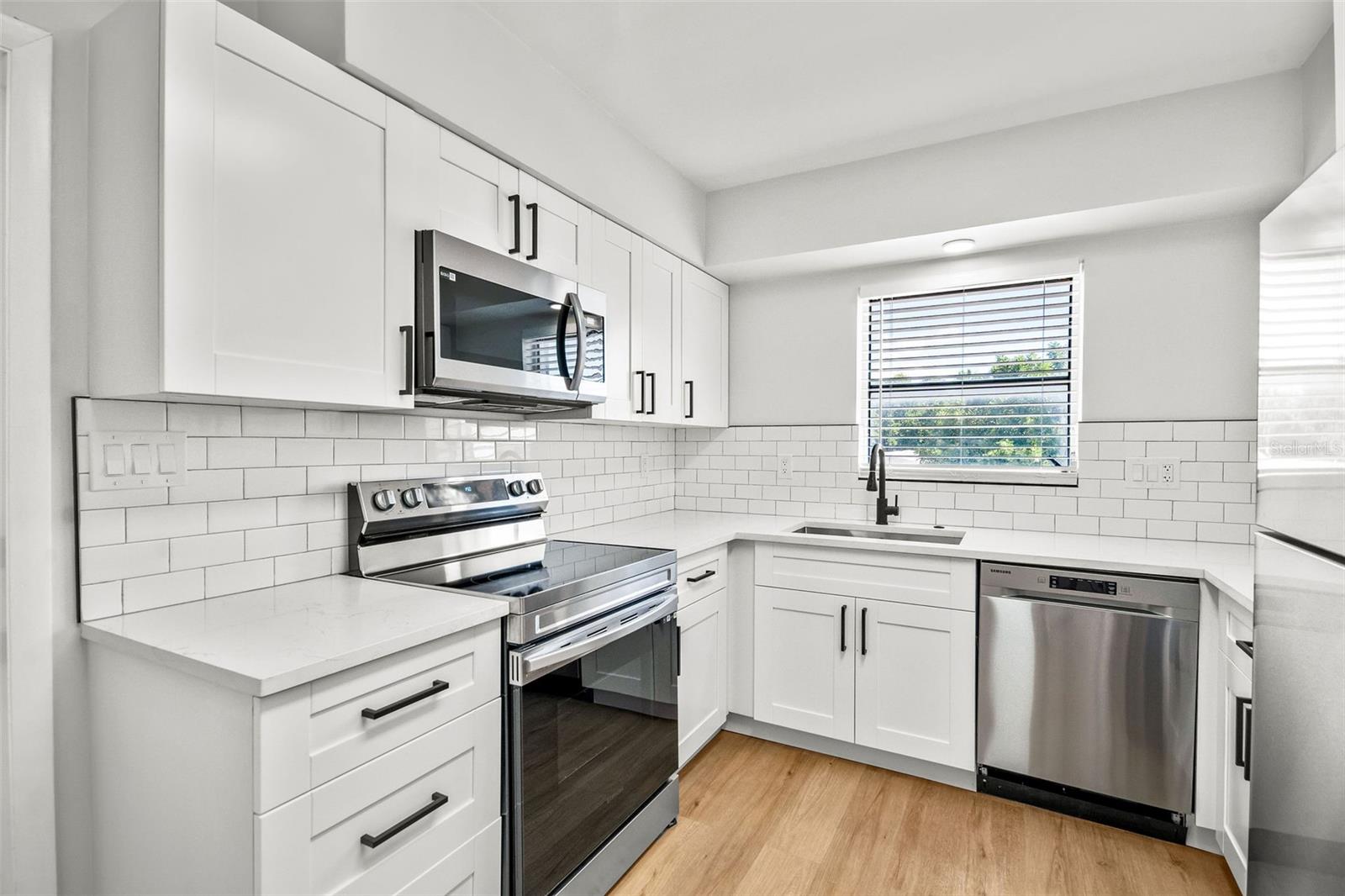 Image 2 of 13 For 300 Nimbus Avenue 2