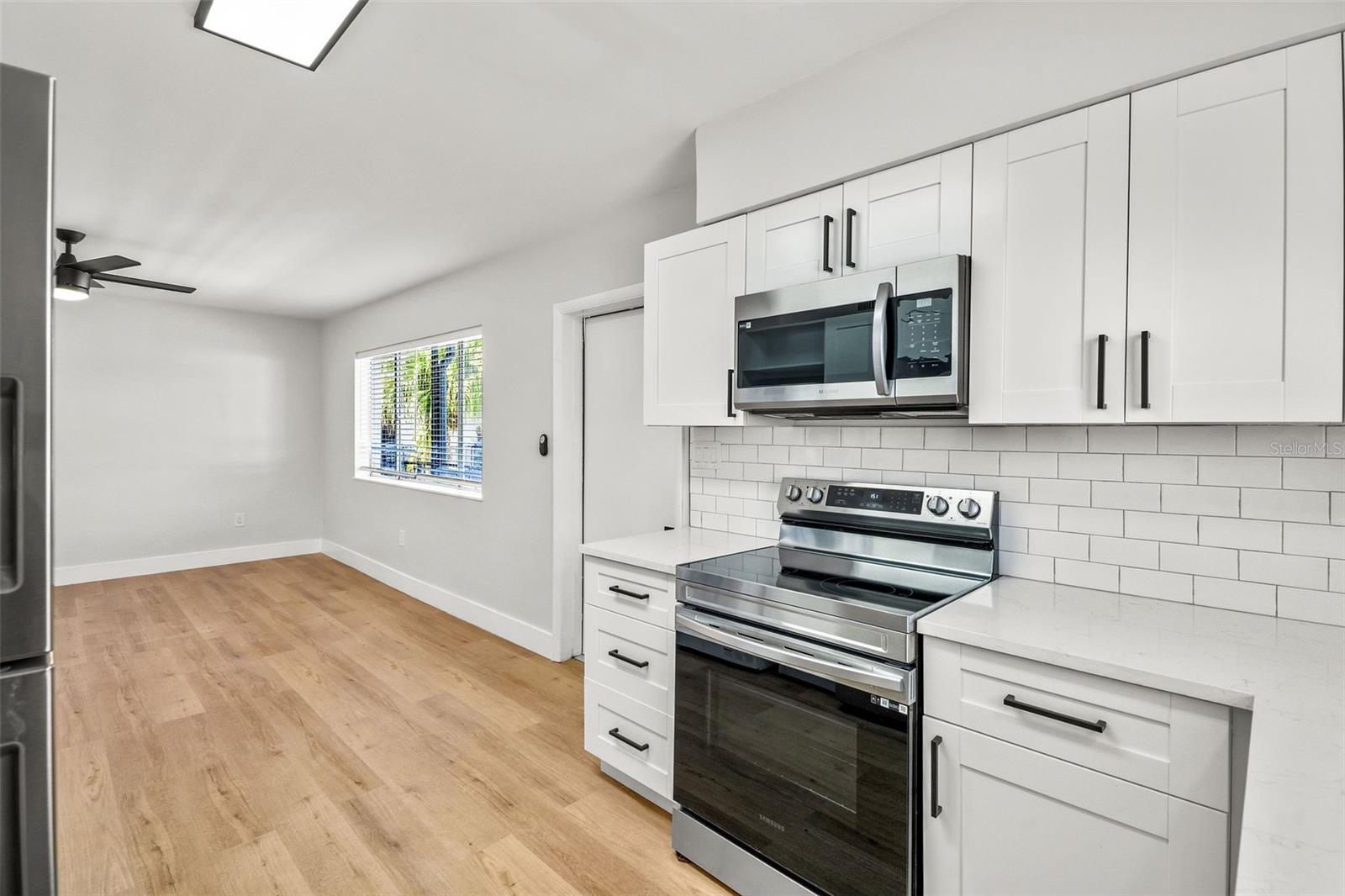 Image 4 of 13 For 300 Nimbus Avenue 2