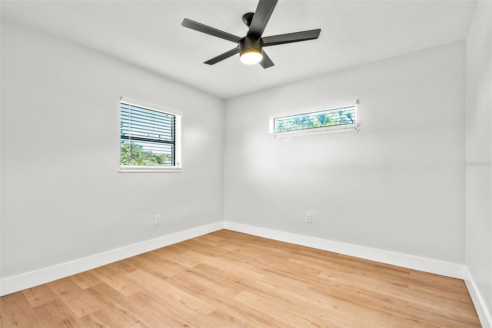Image 8 of 13 For 300 Nimbus Avenue 2