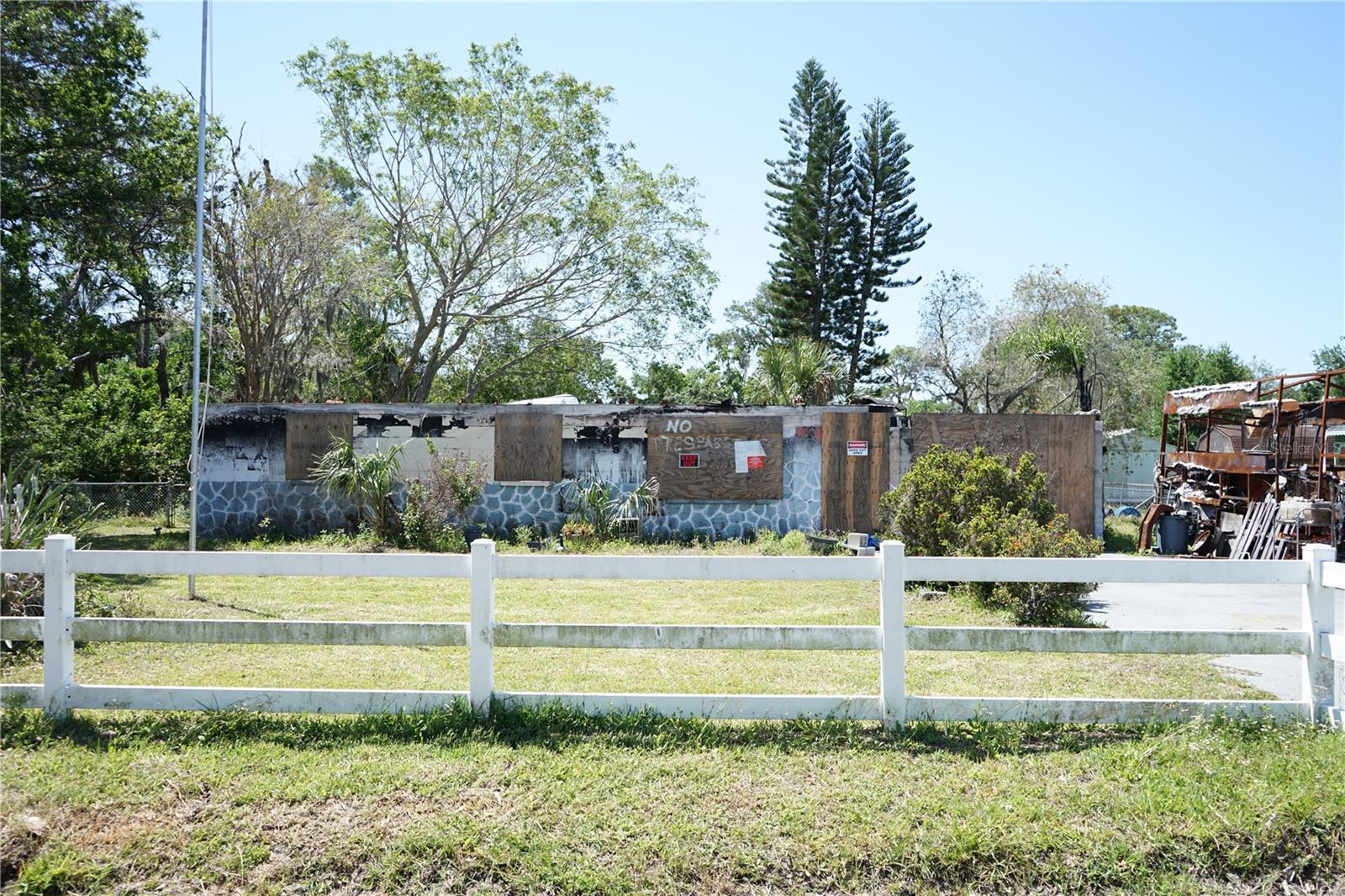 Image 4 of 12 For 908 4th Avenue Sw