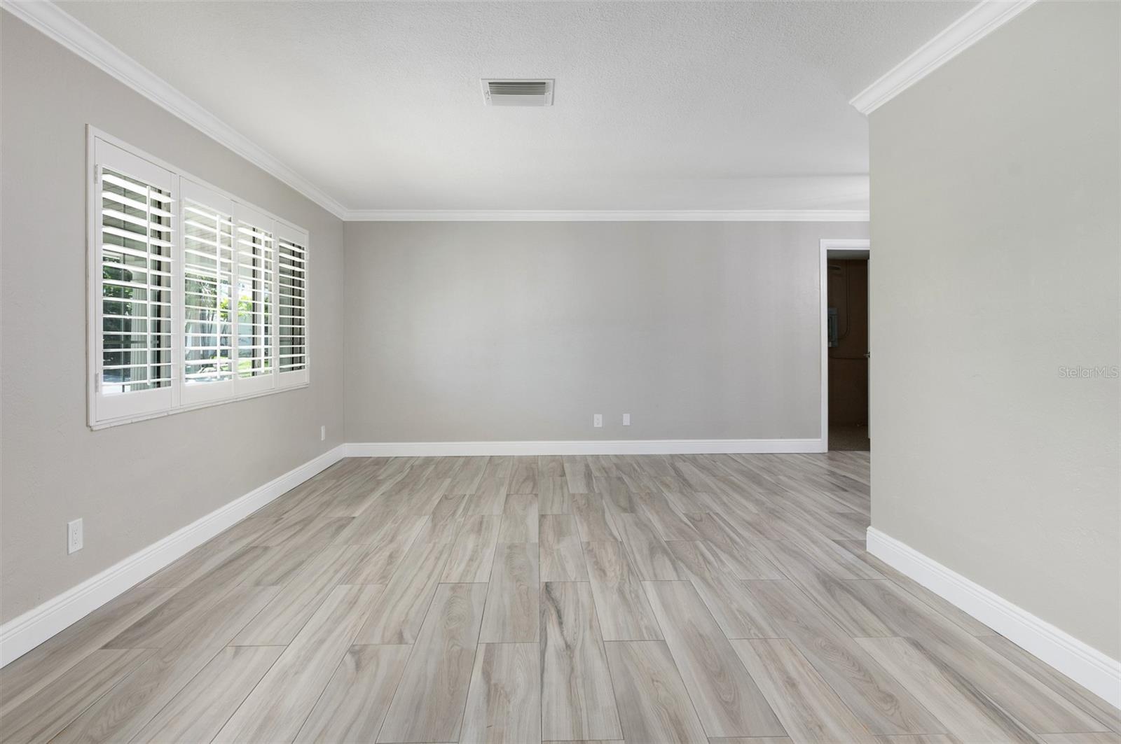 Image 5 of 31 For 1183 35th Avenue Ne
