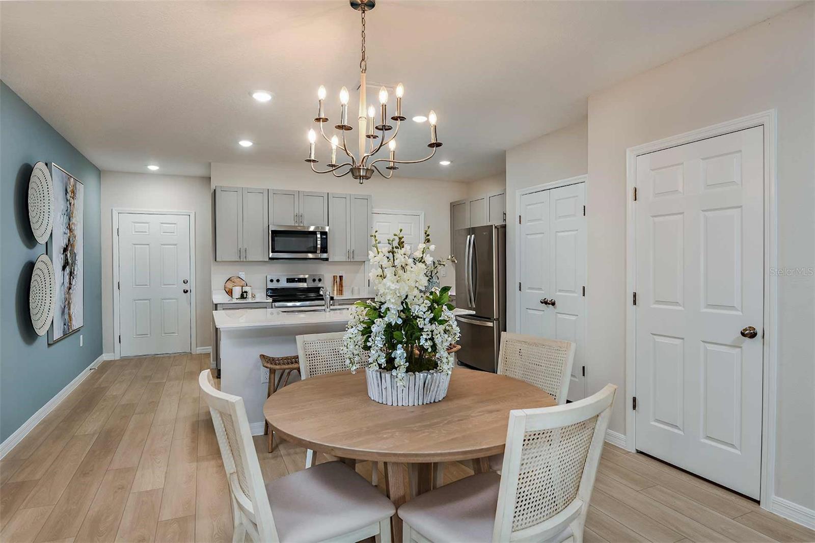 Image 11 of 20 For 3823 King Hill Drive