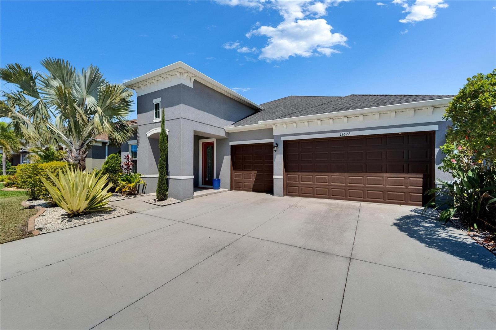 Image 4 of 32 For 13622 Tonya Anne Drive