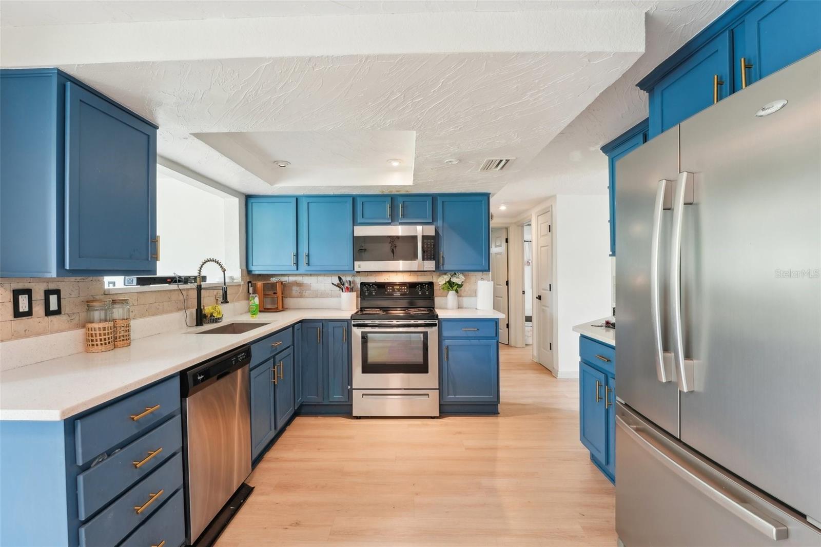 Listing photo id 8 for 12701 Cornell Court