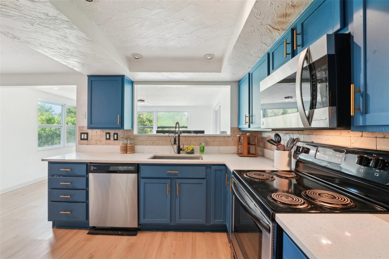 Listing photo id 11 for 12701 Cornell Court