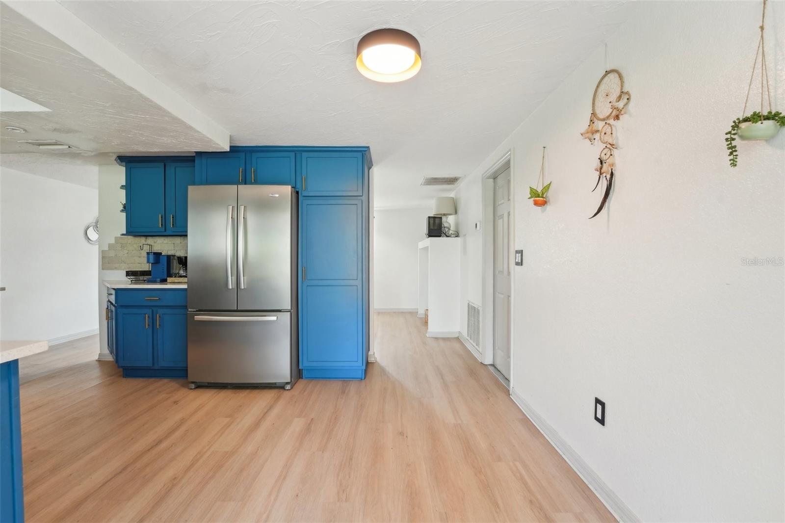 Listing photo id 13 for 12701 Cornell Court
