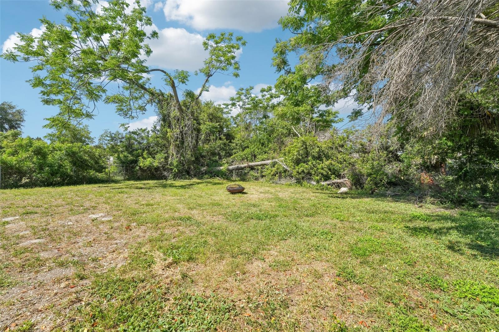 Listing photo id 28 for 12701 Cornell Court