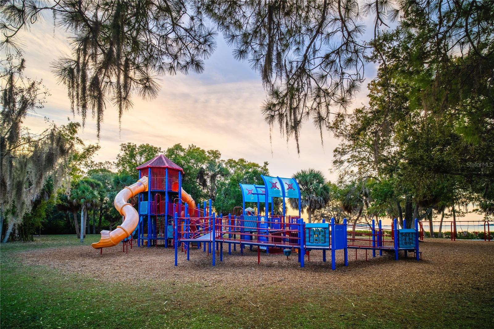 Image 13 of 19 For 601 Park Boulevard
