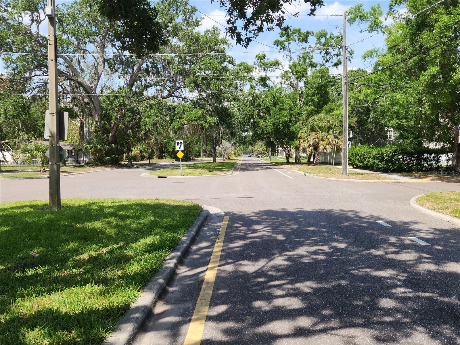 Image 2 of 19 For 601 Park Boulevard