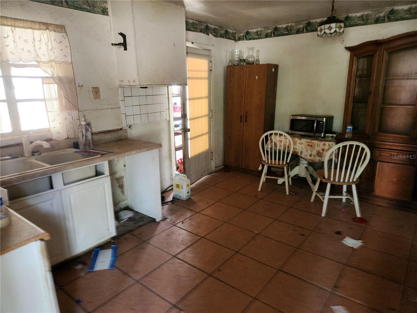 Image 4 of 19 For 601 Park Boulevard