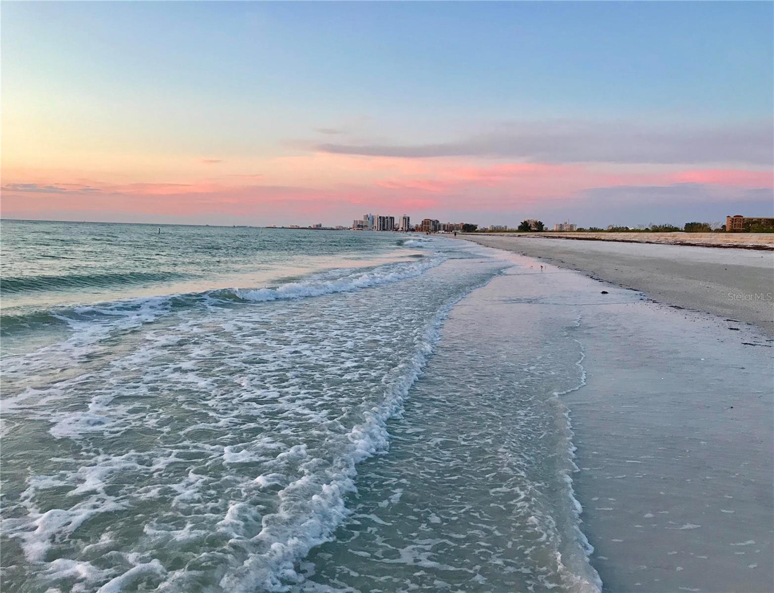 Image 20 of 63 For 1451 Gulf Boulevard 117