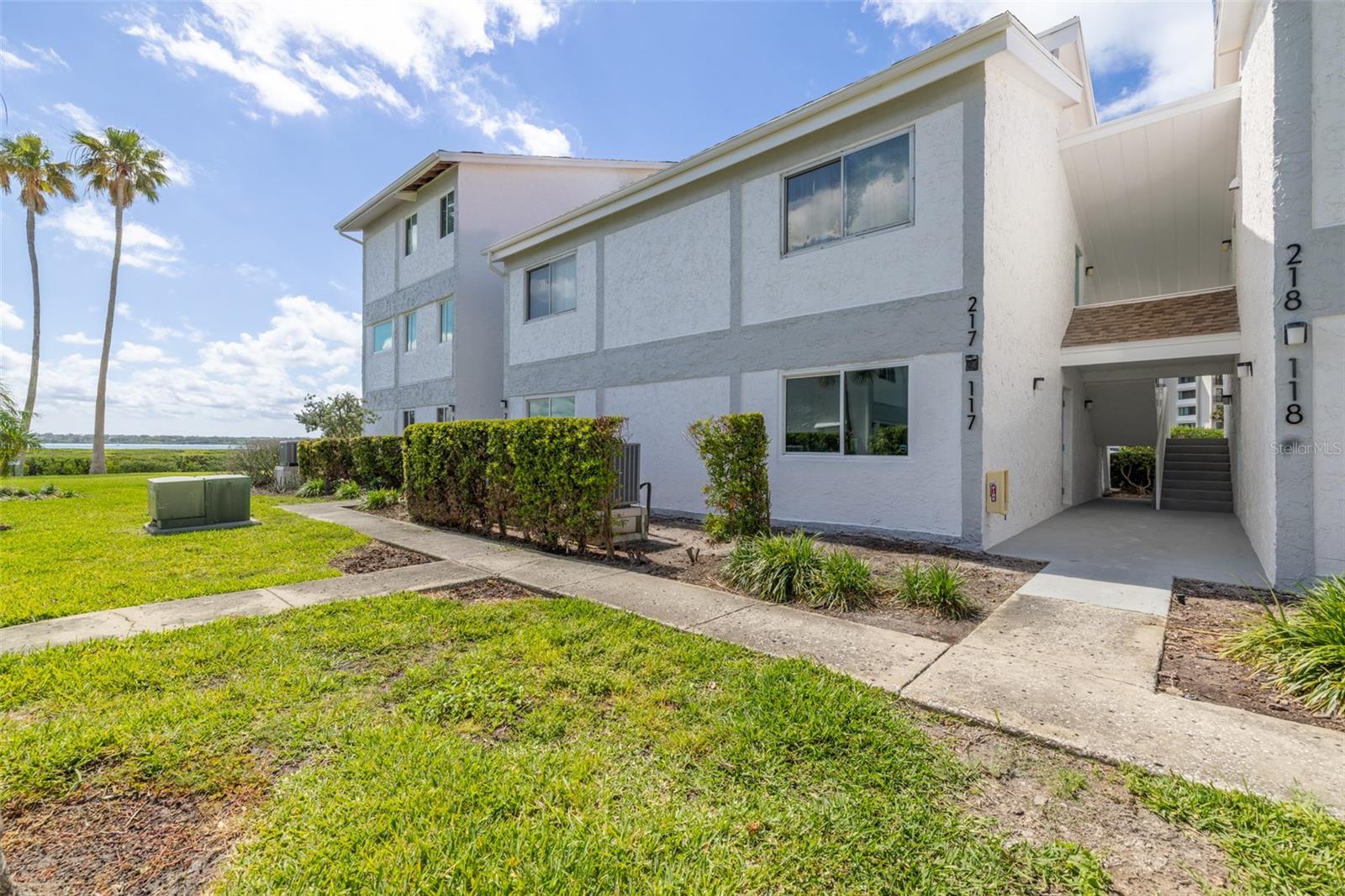 Image 22 of 63 For 1451 Gulf Boulevard 117