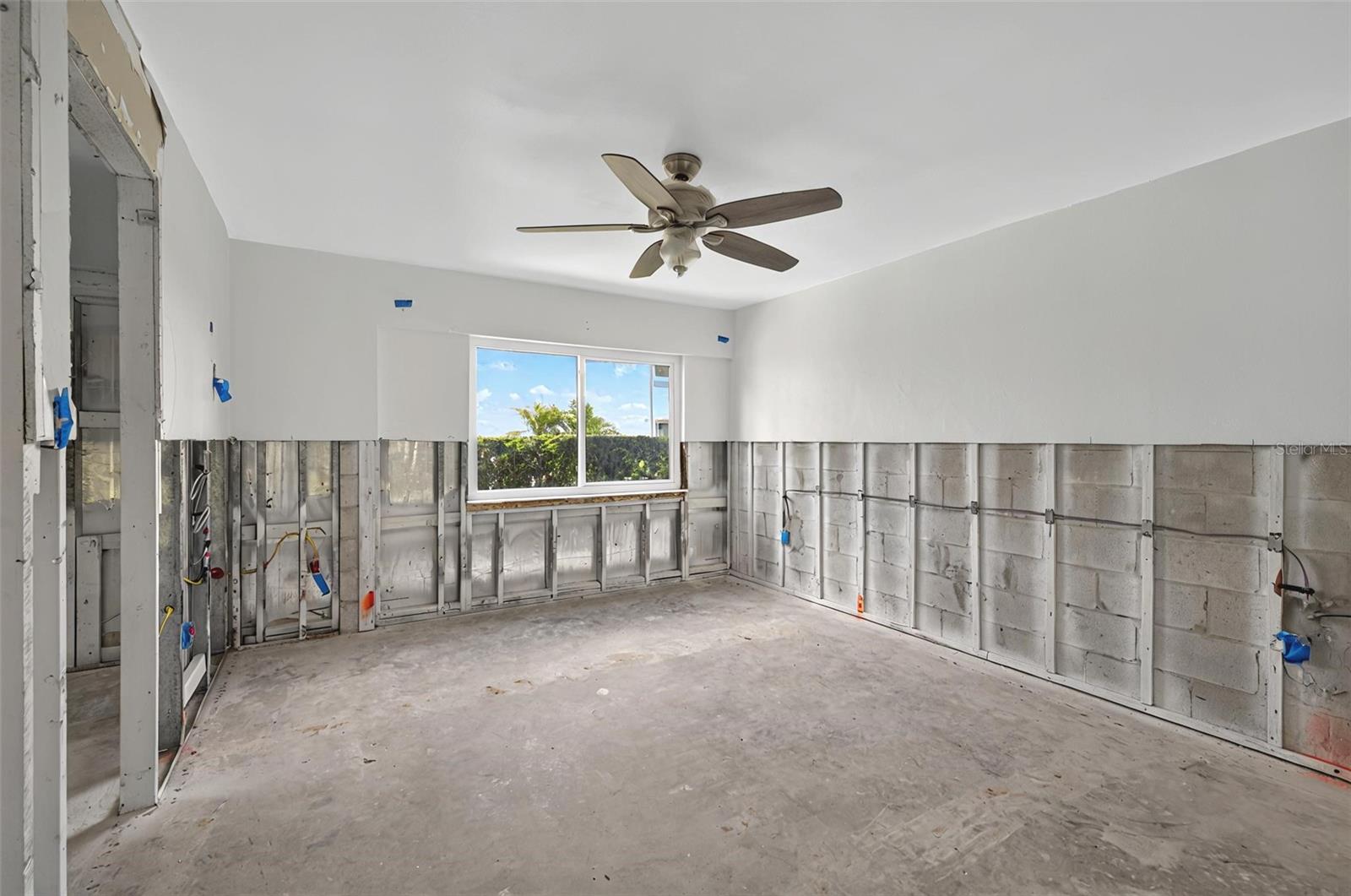 Image 34 of 63 For 1451 Gulf Boulevard 117
