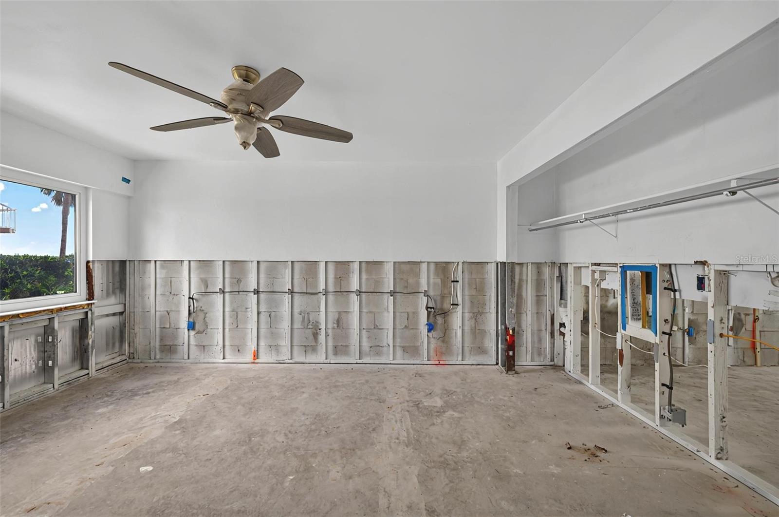 Image 35 of 63 For 1451 Gulf Boulevard 117