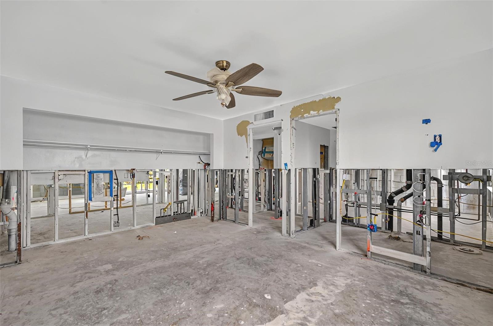 Image 36 of 63 For 1451 Gulf Boulevard 117