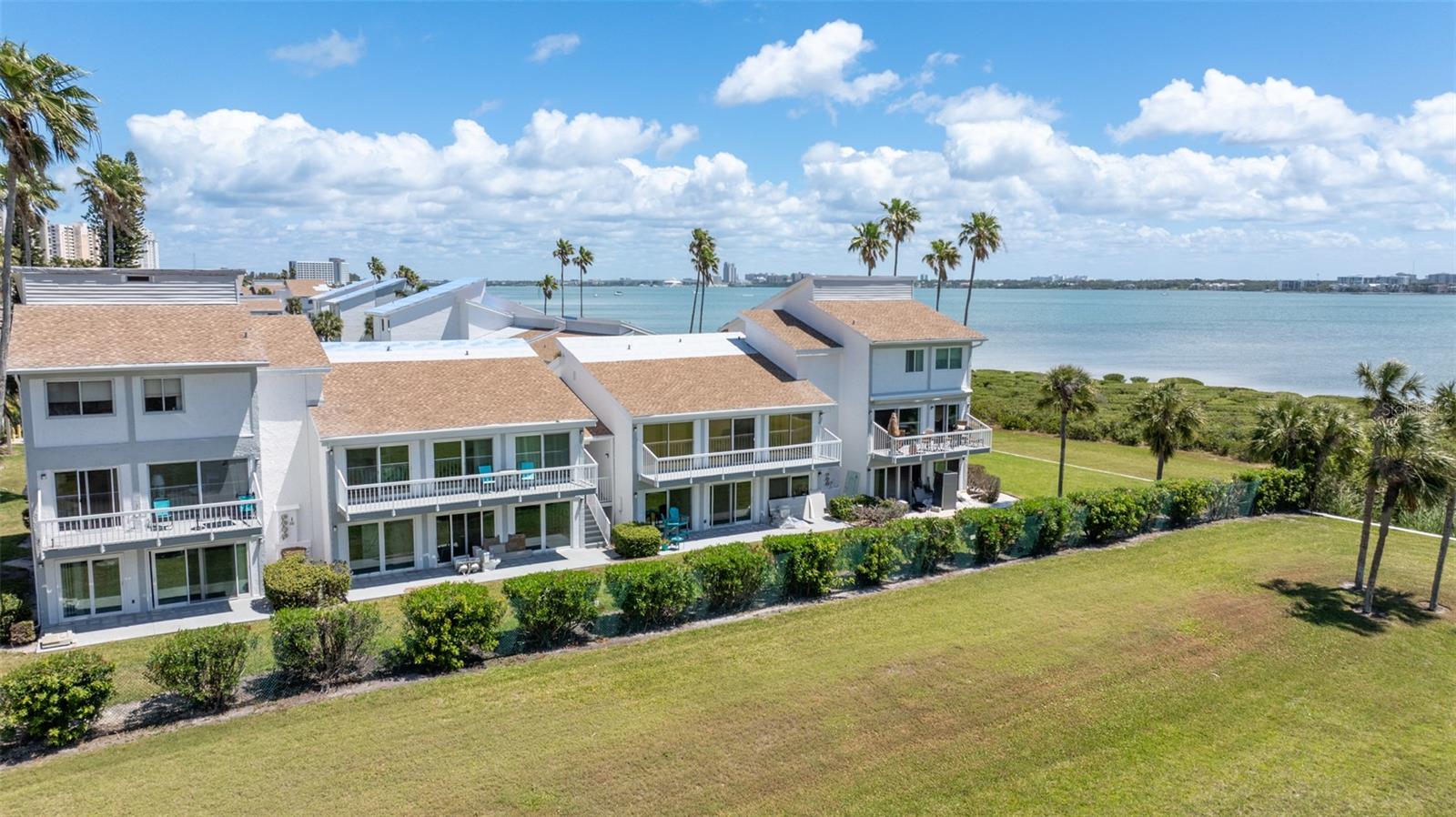 Image 47 of 63 For 1451 Gulf Boulevard 117