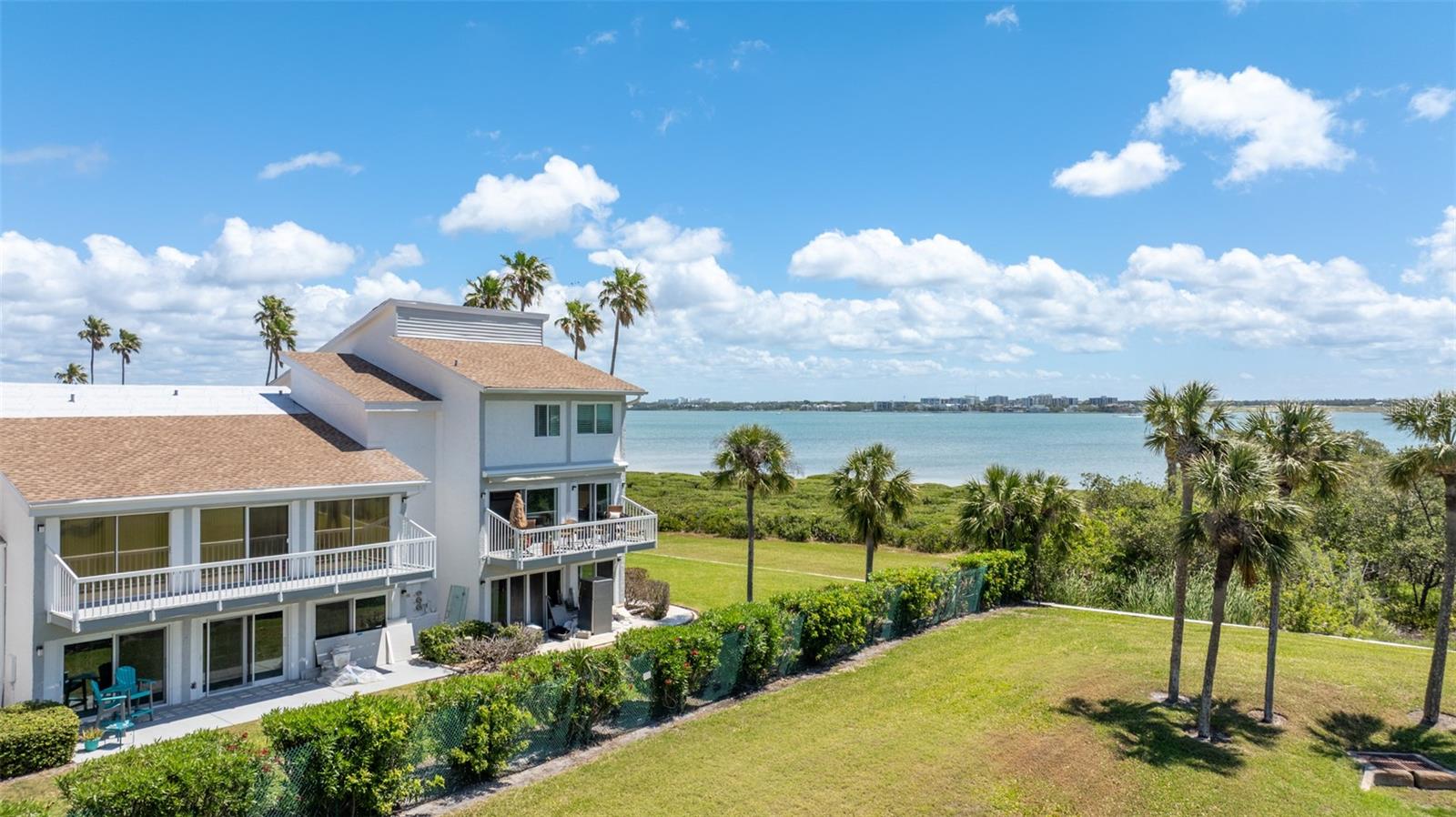 Image 48 of 63 For 1451 Gulf Boulevard 117