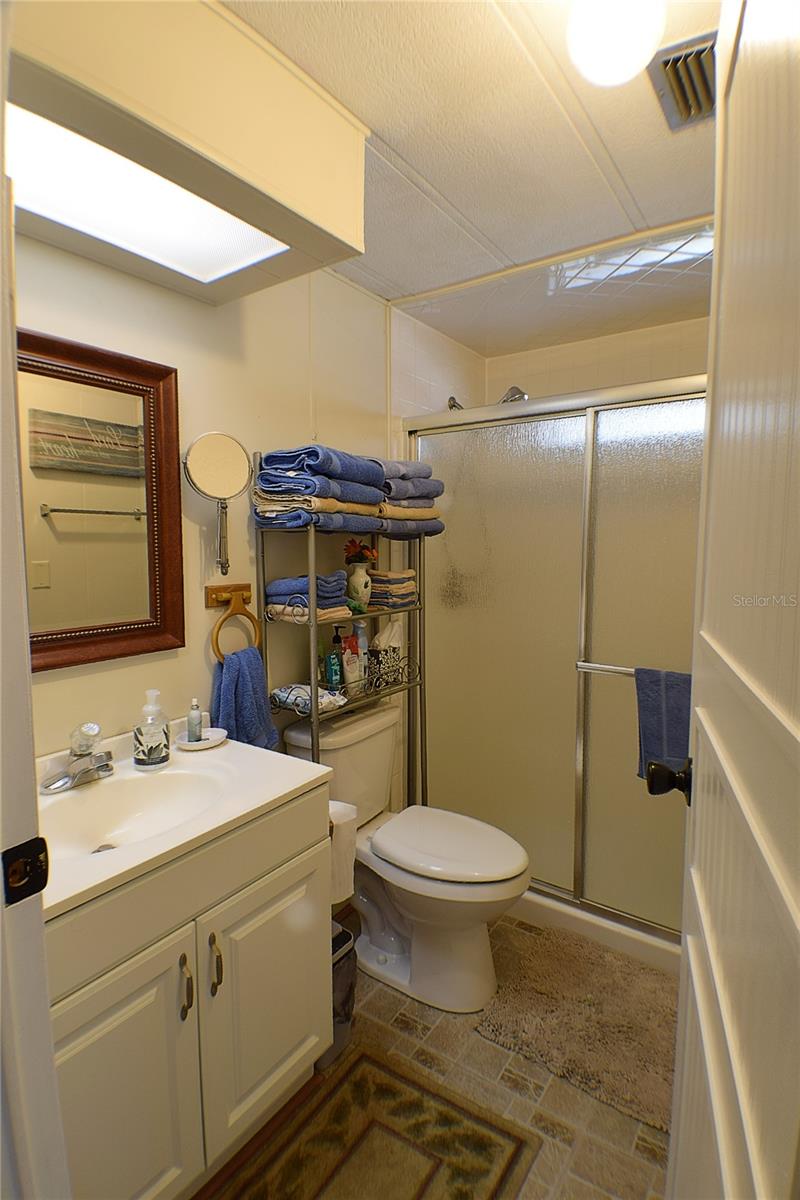 Image 11 of 32 For 10055 Collingwood Avenue