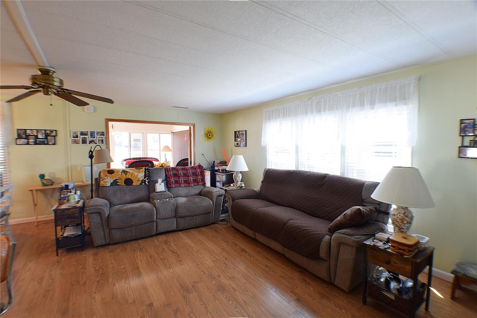 Image 8 of 32 For 10055 Collingwood Avenue