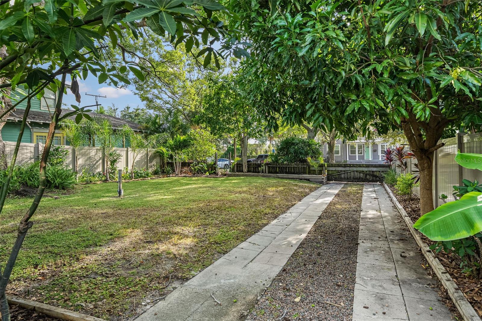 Image 10 of 13 For 2505 Ridgewood Avenue
