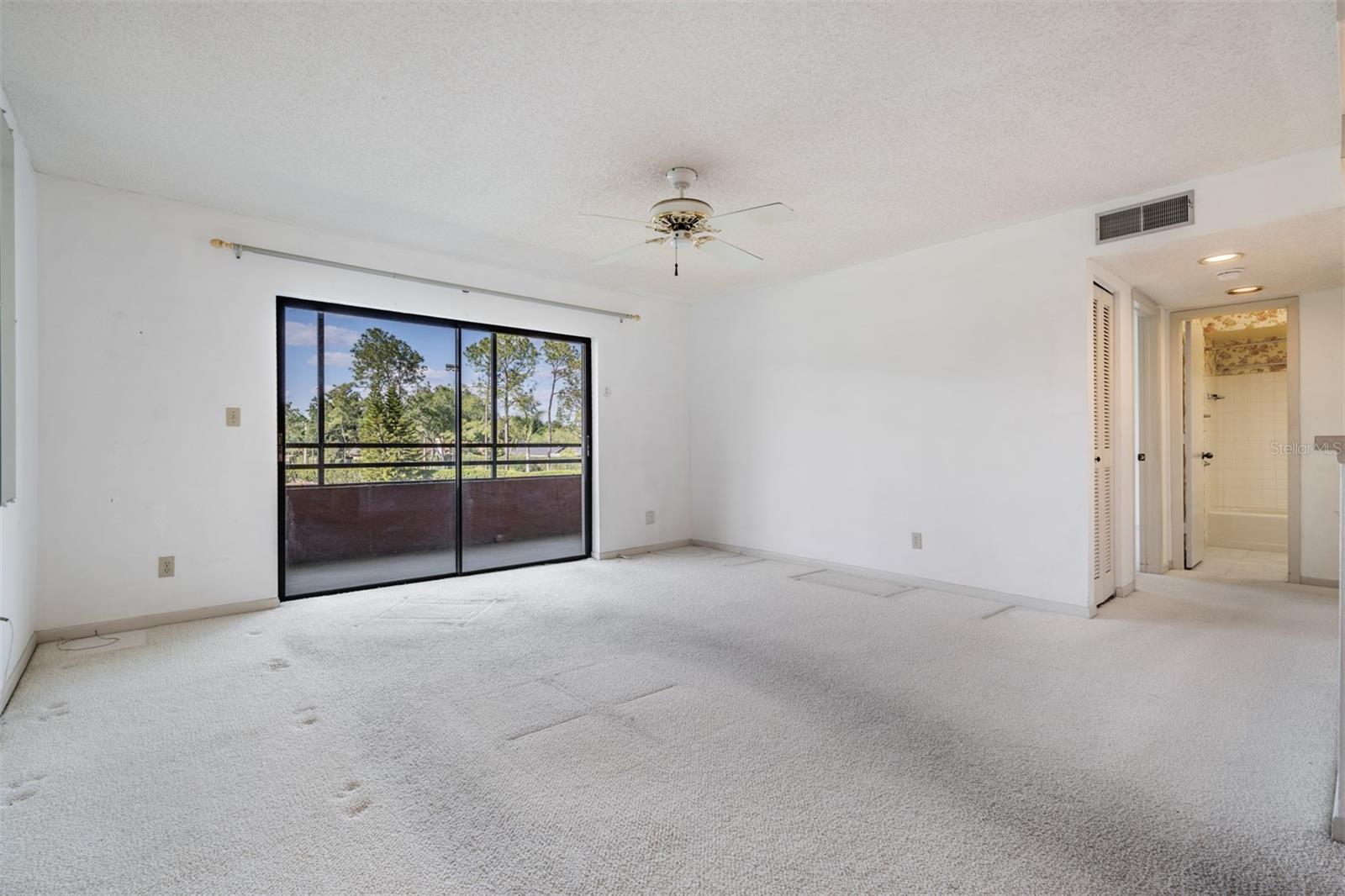 Image 17 of 65 For 13610 Village Drive 4212