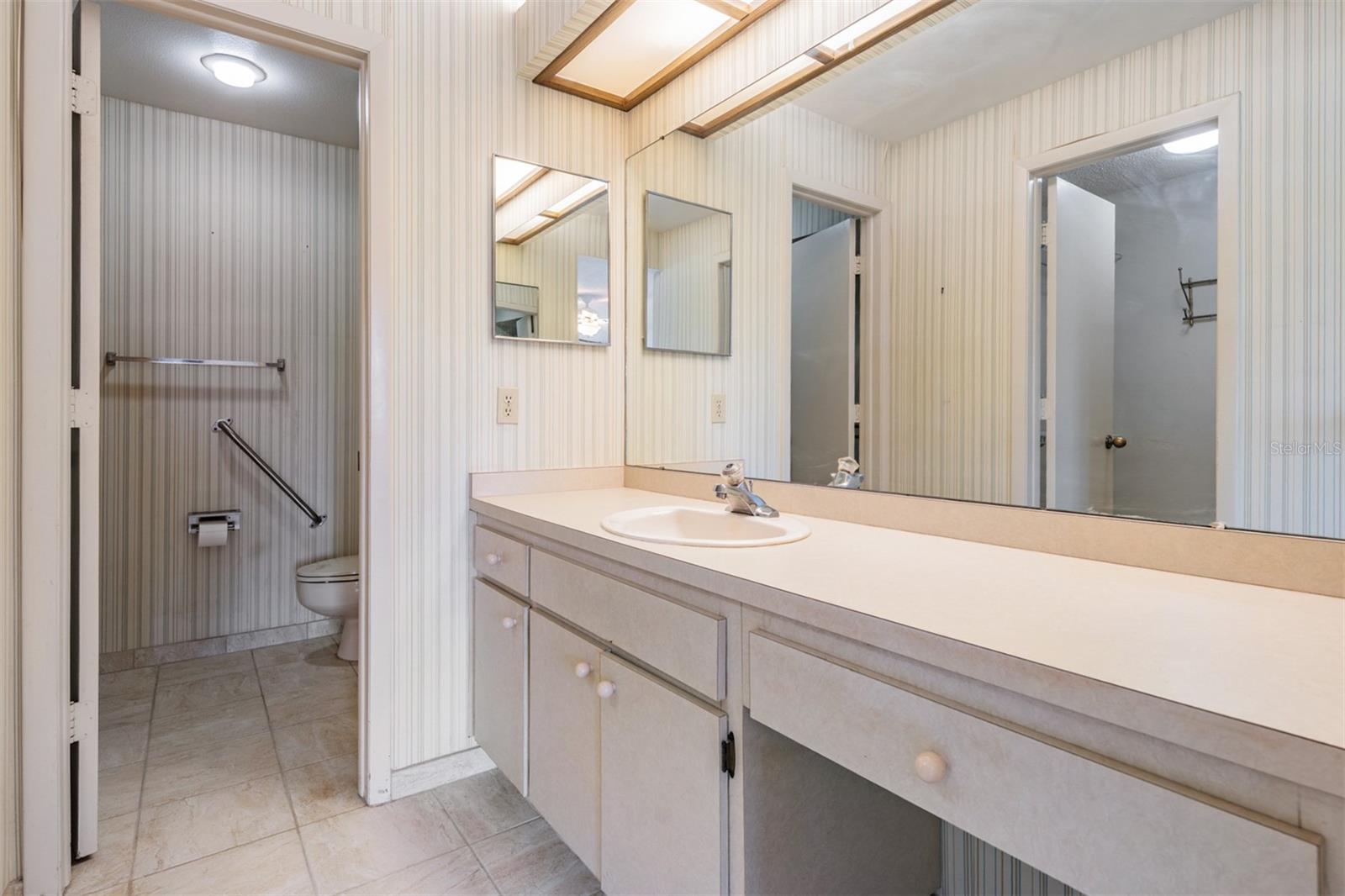 Image 26 of 65 For 13610 Village Drive 4212