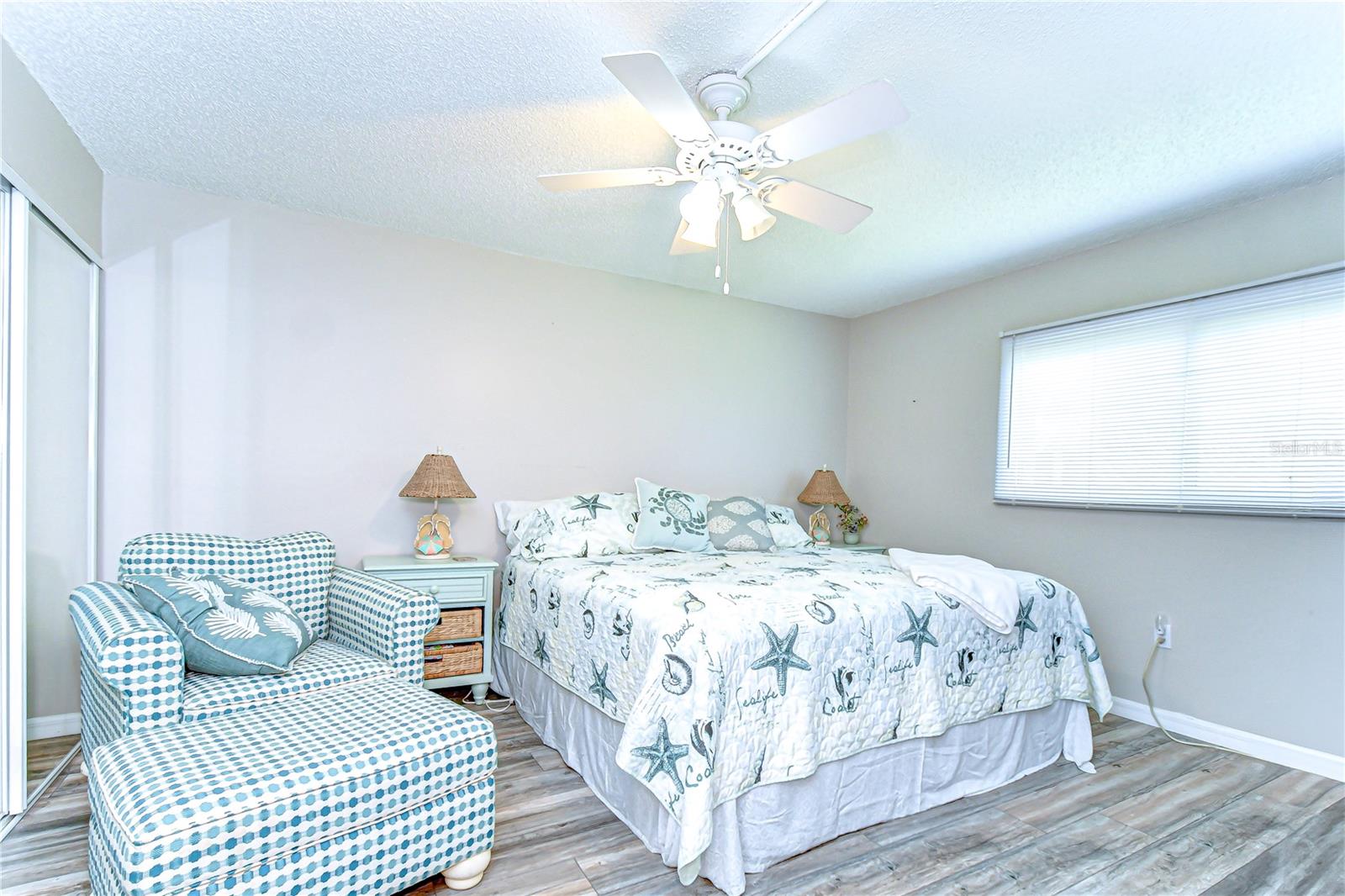 Image 15 of 35 For 13870 Oakwood Lane 13870