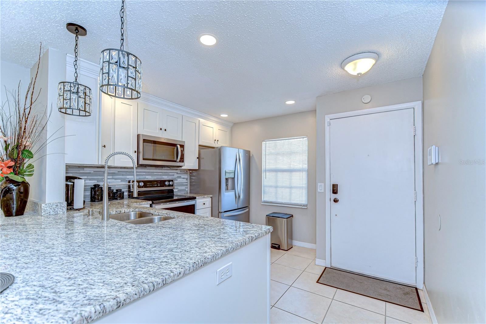 Image 3 of 35 For 13870 Oakwood Lane 13870