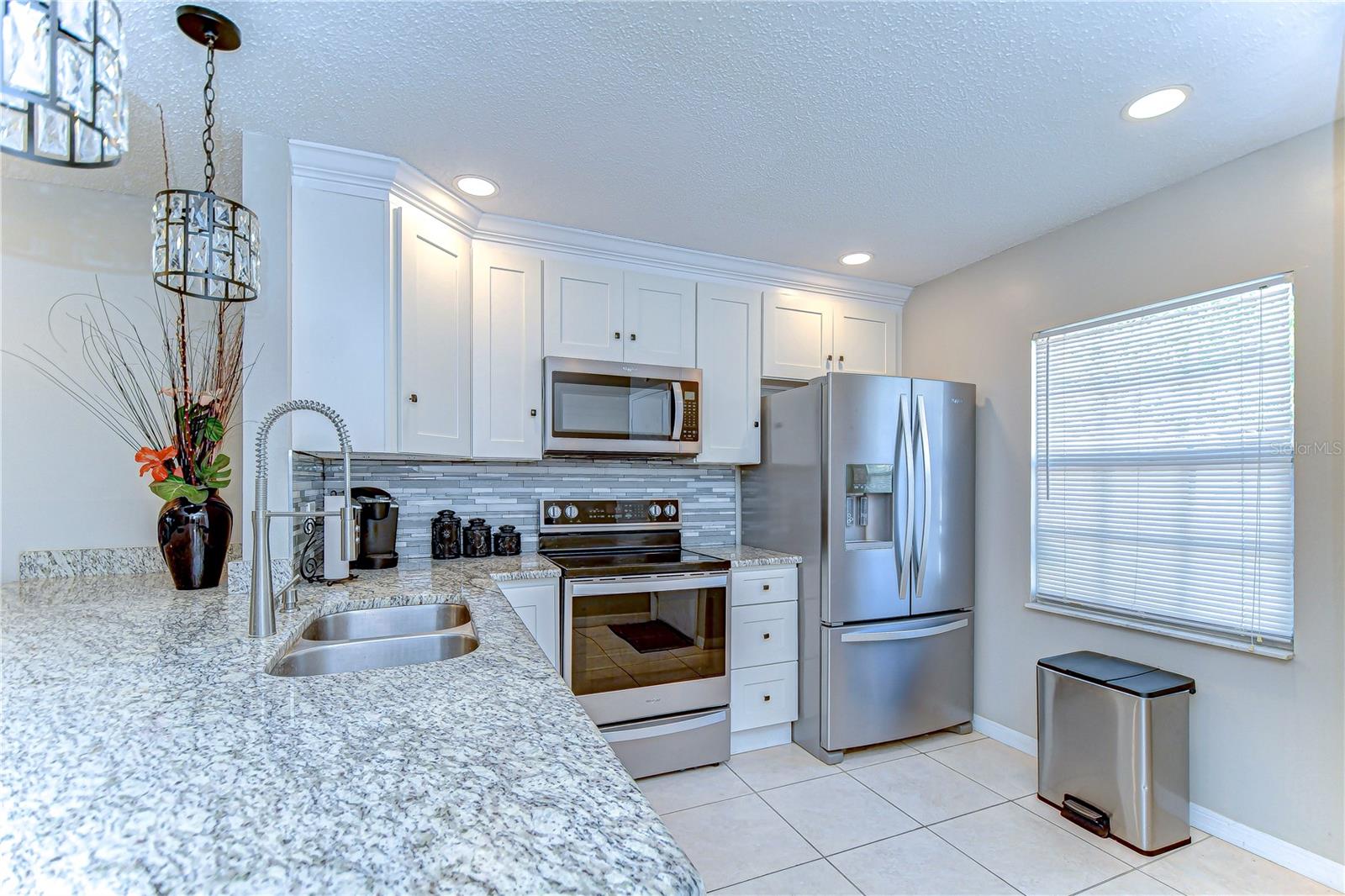Image 4 of 35 For 13870 Oakwood Lane 13870