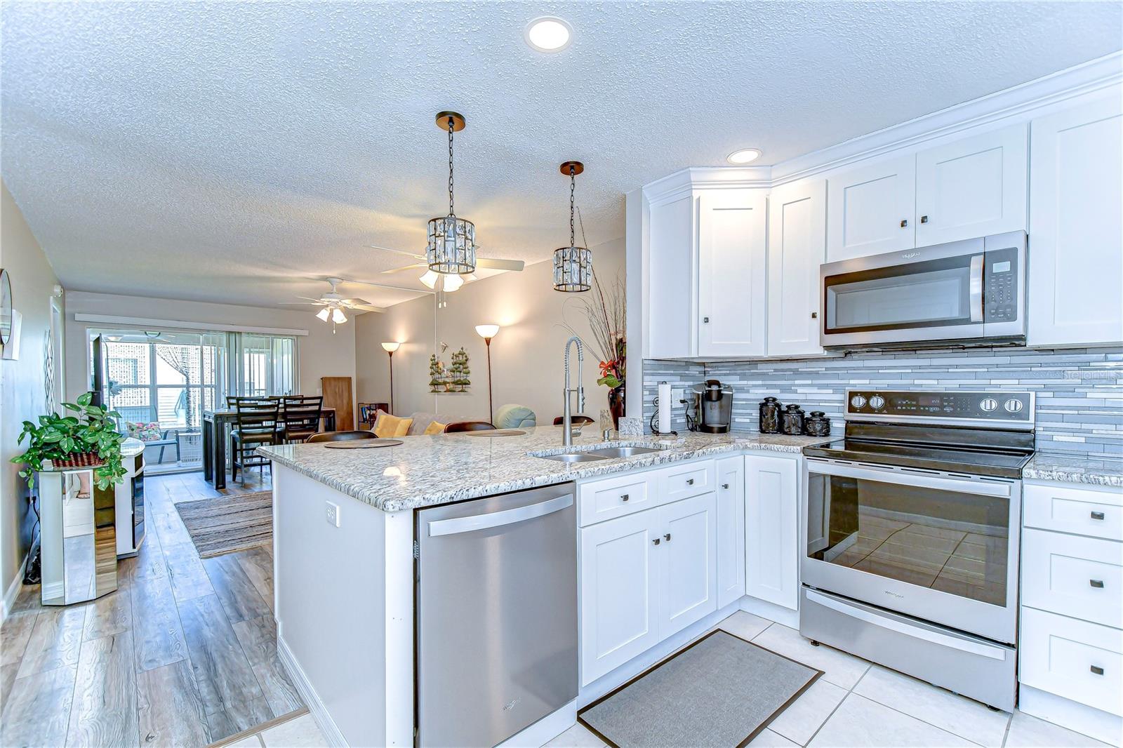 Image 6 of 35 For 13870 Oakwood Lane 13870