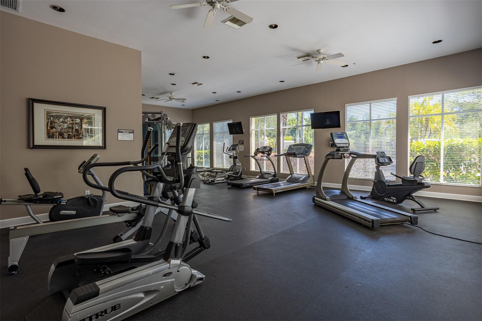 Image 17 of 21 For 5125 Palm Springs Boulevard 12206