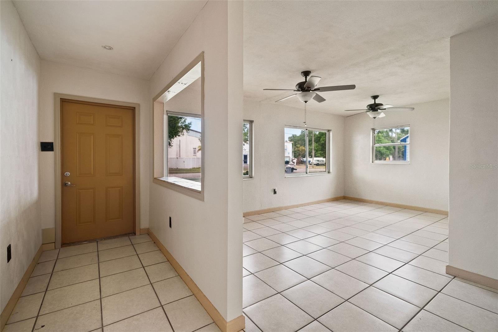 Listing photo id 1 for 7141 56th Street N